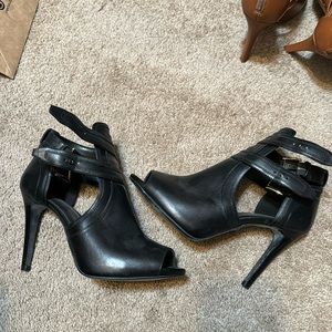 Black Micheal Kors heeled bootie